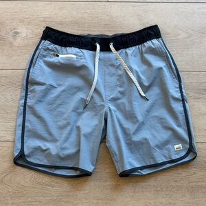 Vuori Banks Shorts- blue- M